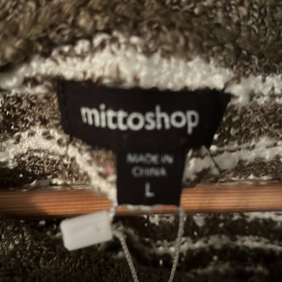 Women’s Sweater Perfect For Fall Size L NWT - Picture 7 of 8